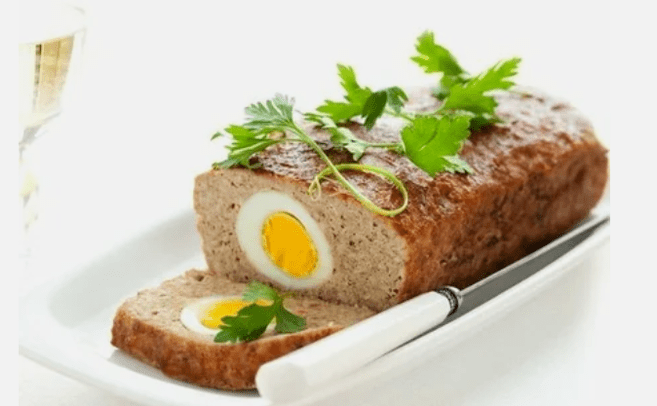 Meat roll with egg in the Ducan diet